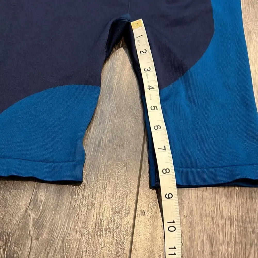 Fabletics High Rise Two Tone Bike Shorts Size XS